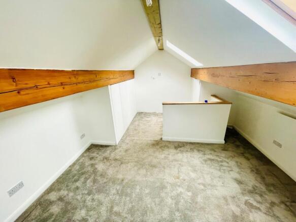 3 bed Terraced for sale Image 5