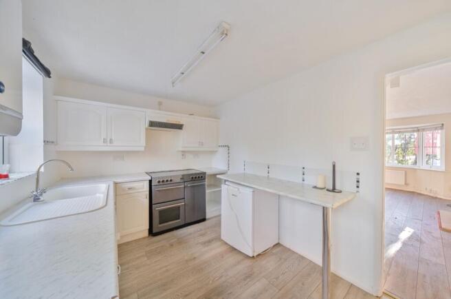 1387169-26-695bcb281098d-ARW-1