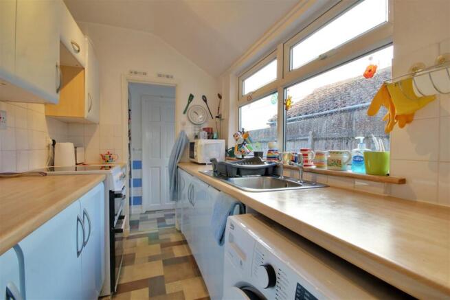 2 bed Terraced for sale Image 5