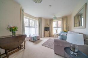 Flat 1, Finn House, Dorchester Road, Weymouth DT4 7LB