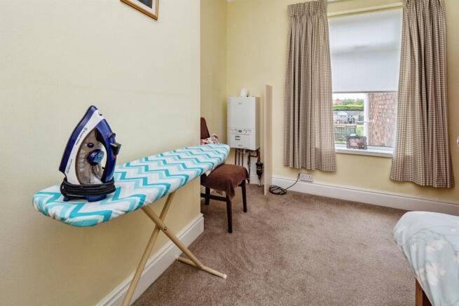 2 bed Terraced for sale Image 8