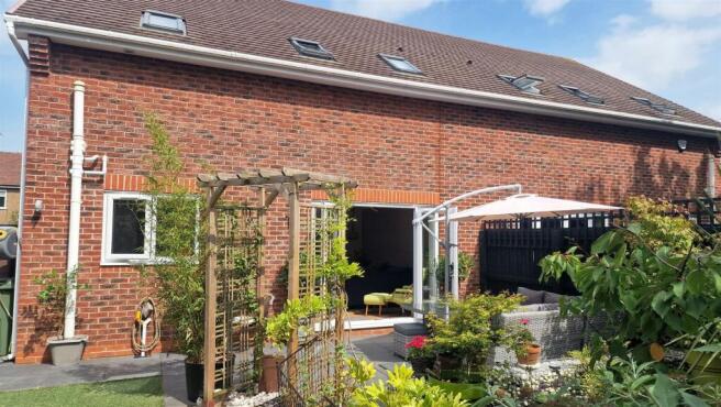 10 Shones croft rear elevation.jpg