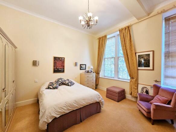 2 bed Flat for sale Image 8