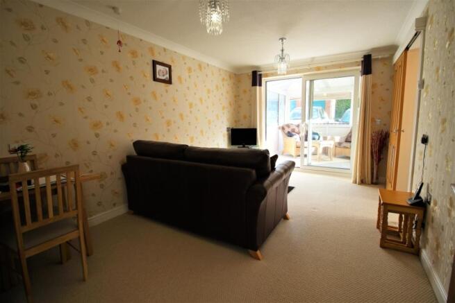 Sitting Room/Dining
