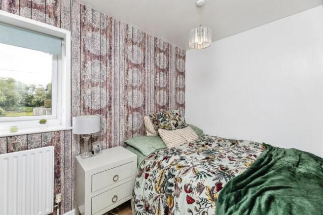 3 bed Semi-Detached for sale Image 11