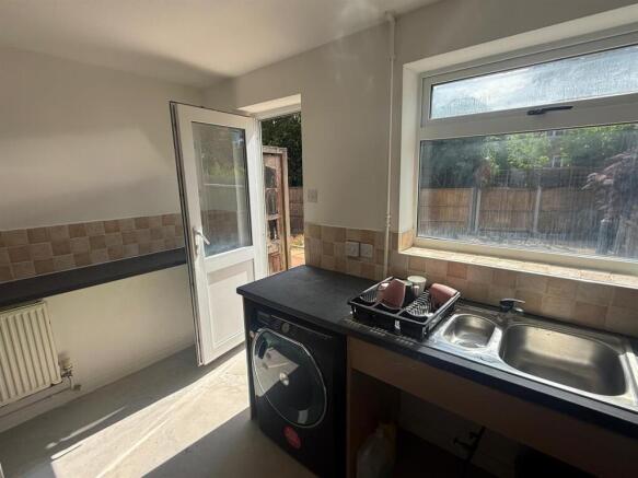 Drovers Way, Narborough, Leicester photo 4
