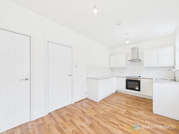 CAM02318G0-PR0592...