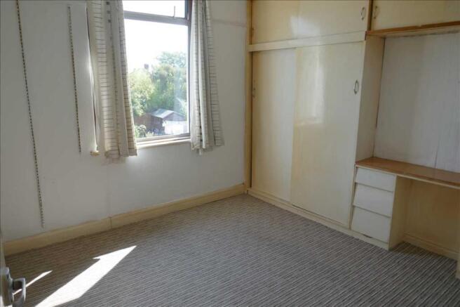 BEDROOM 2 (Rear):