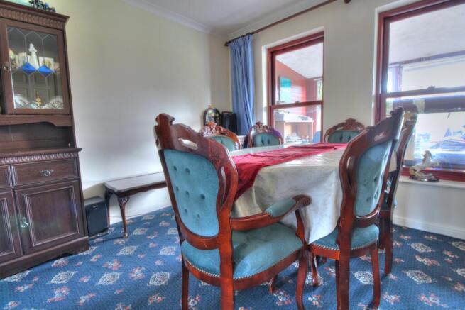The Warren , Tadley, RG26 photo 4
