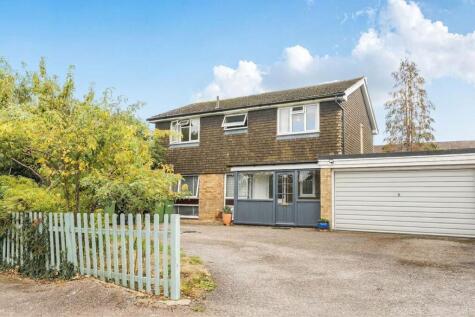 Walters Mead, Ashtead, KT21