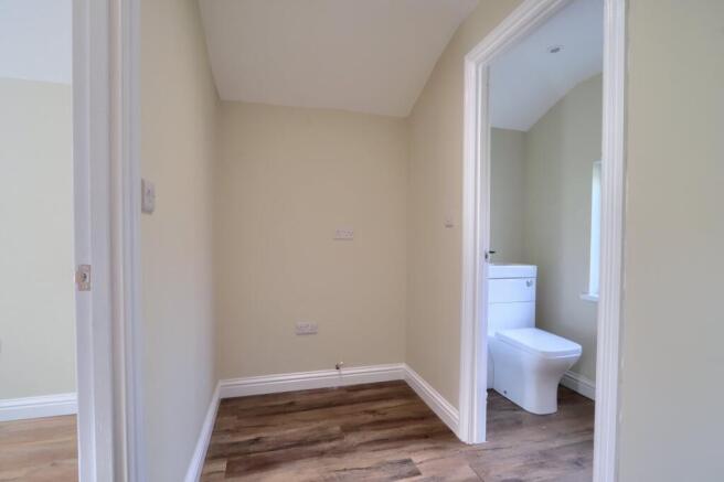 4 bed Semi-Detached for sale Image 7
