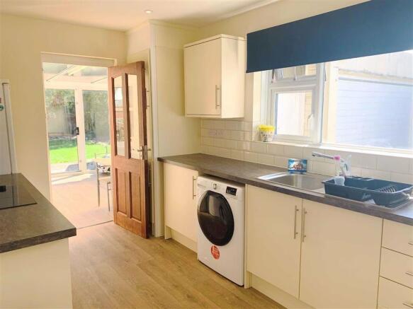 KITCHEN: