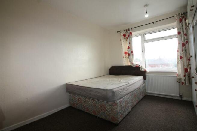 3 bed House to rent Image 4