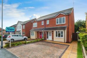 32, Bro Brwynog, Mold CH7 4AL