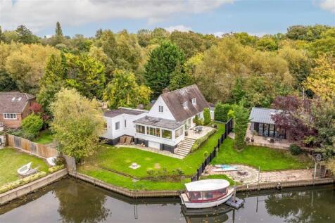 King John Close, Wraysbury