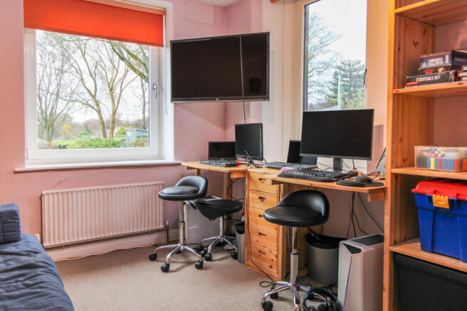 4 bed Terraced for sale Image 10