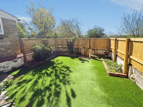 4 bed Terraced for sale Image 11