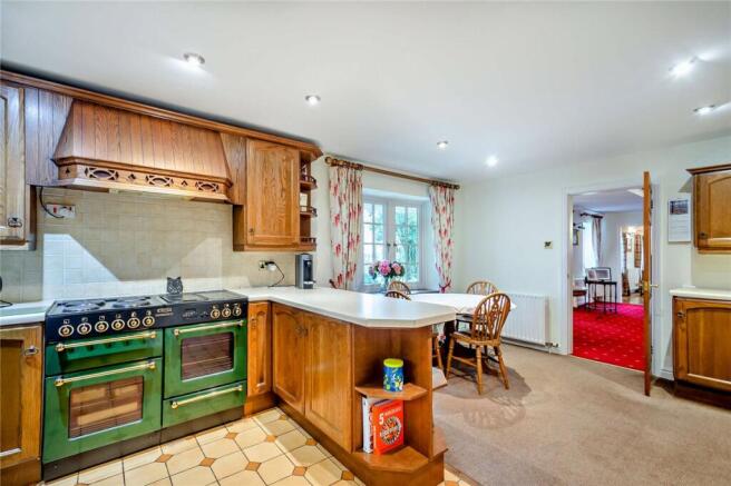 4 bed Detached for sale Image 6
