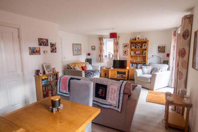 Lounge & Dining Room