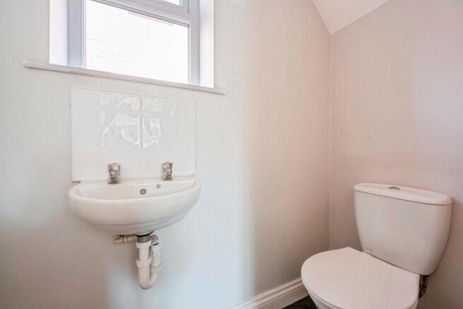 3 bed Detached for sale Image 7