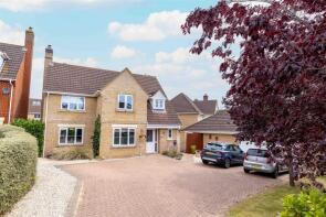46, Maple Way, Dunmow CM6 1WZ