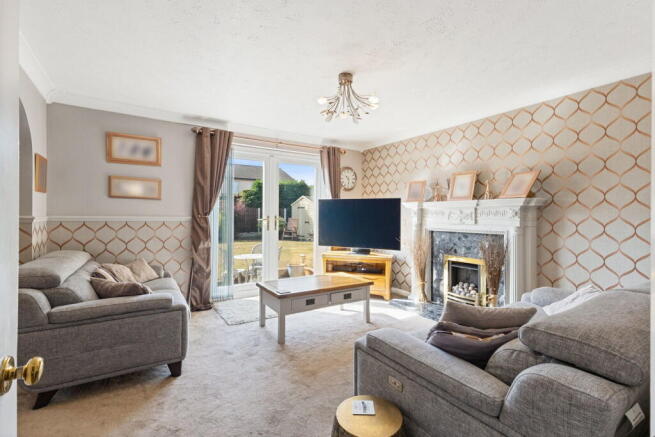 4 bed Detached for sale Image 6