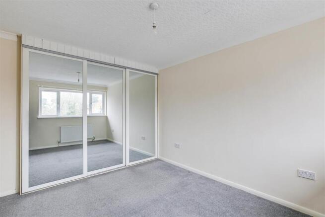 12 Bedroom.jpg