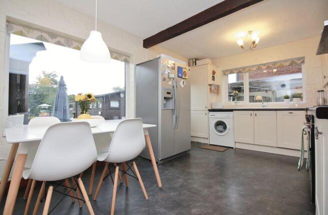 Kitchen / Dini...