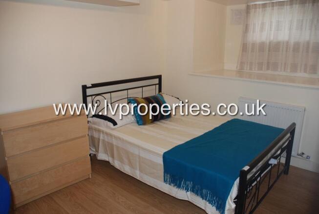 6 bed Terraced to rent Image 11