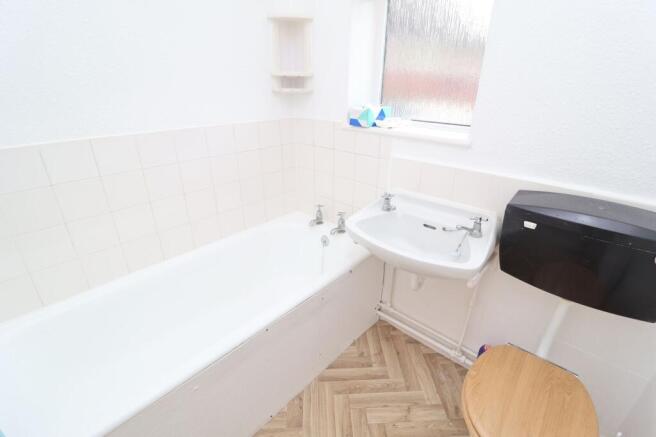 2 bed Semi-Detached for sale Image 9