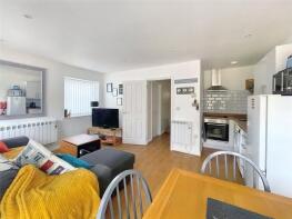 Flat 6, Bolton Court, Windmill Hill, Brixham TQ5 9DR