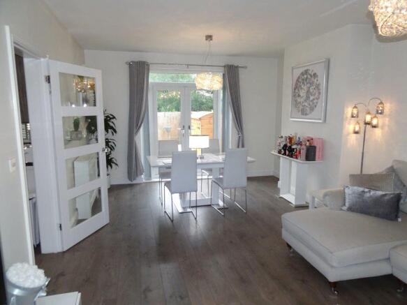 3 bed Semi-Detached to rent Image 7