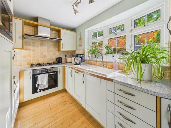 4 bed Cottage for sale Image 4