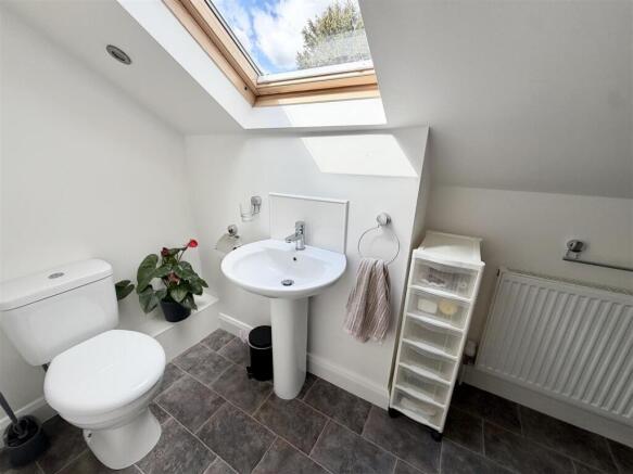 3 bed Semi-Detached for sale Image 11