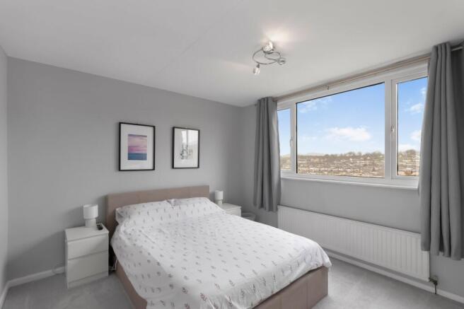 3 bed Semi-Detached for sale Image 4