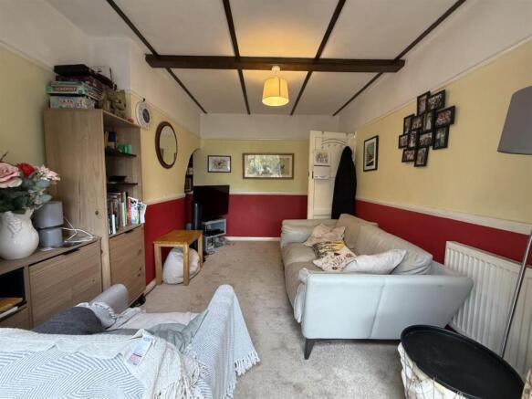 Hounslow Road, Hanworth photo 4