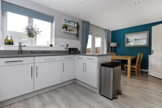 3 bed Detached for sale Image 9