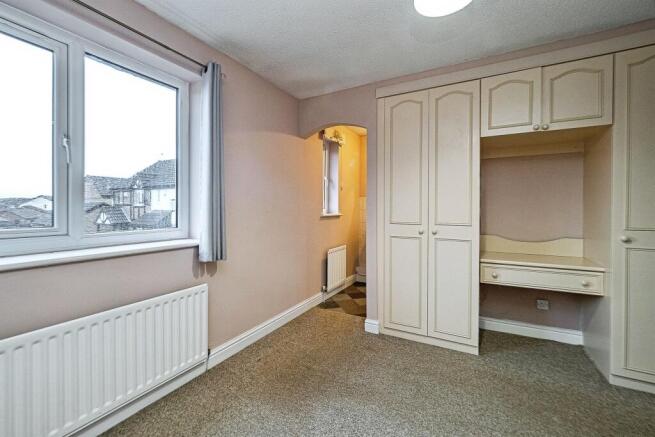 3 bed Terraced for sale Image 10
