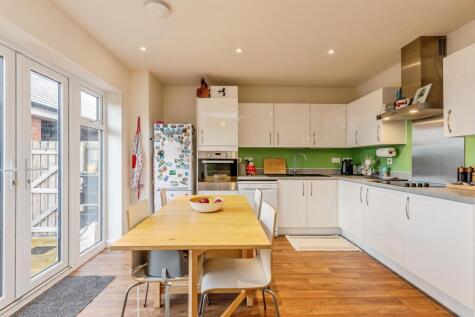 Moorhen Road, Bristol, BS49