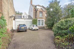 62, Fortis Green, East Finchley, London N2 9EN