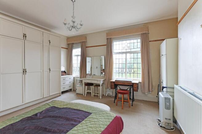 4 bed Terraced for sale Image 8