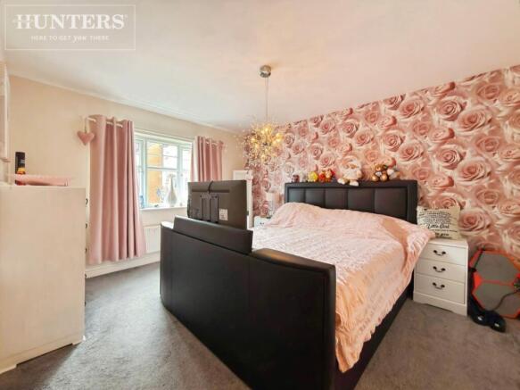 4 bed Detached for sale Image 11