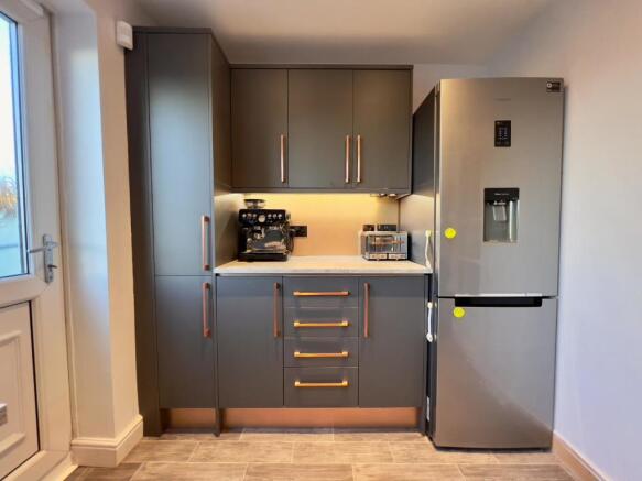 Kitchen_2.jpeg