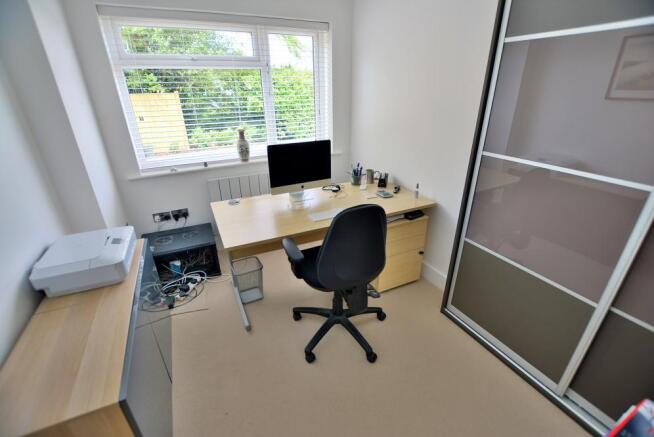 Bedroom/office