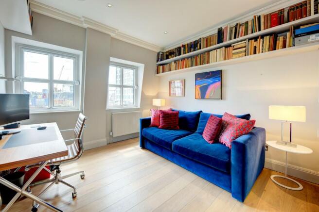 Bedroom 2 / Study