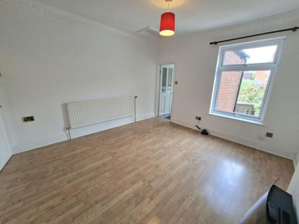 2 bed Terraced for sale Image 8