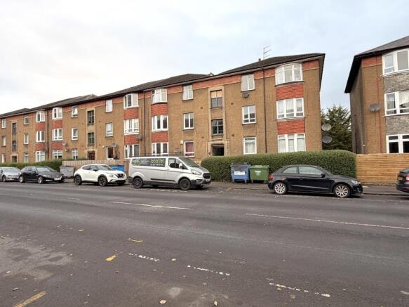2-bed flat on Dorchester Avenue, Kelvindale,  Glasgow, £125,000