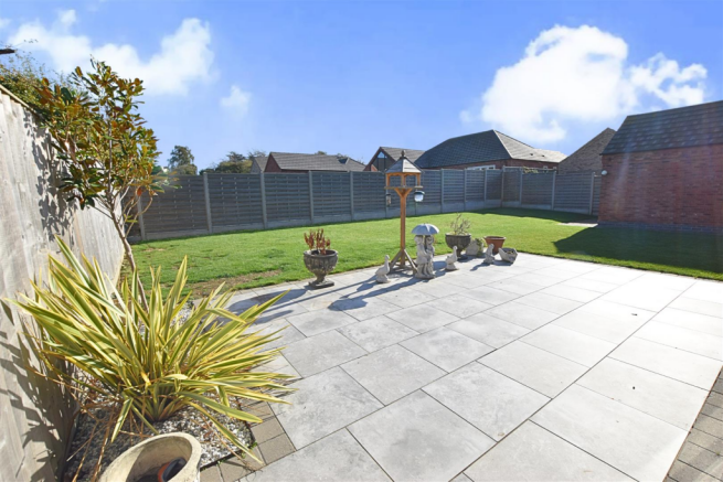 Roberts Close, Off Louth Road, New Waltham photo 4