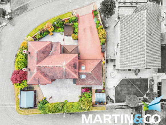 4b3fe631-70 20- 2...