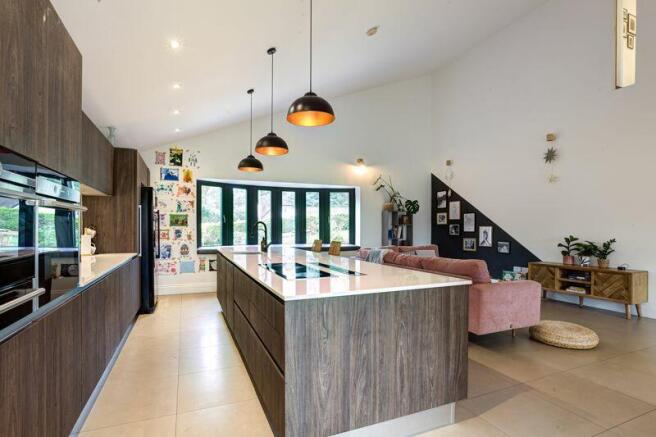 OPEN PLAN LIVING KITCHEN G